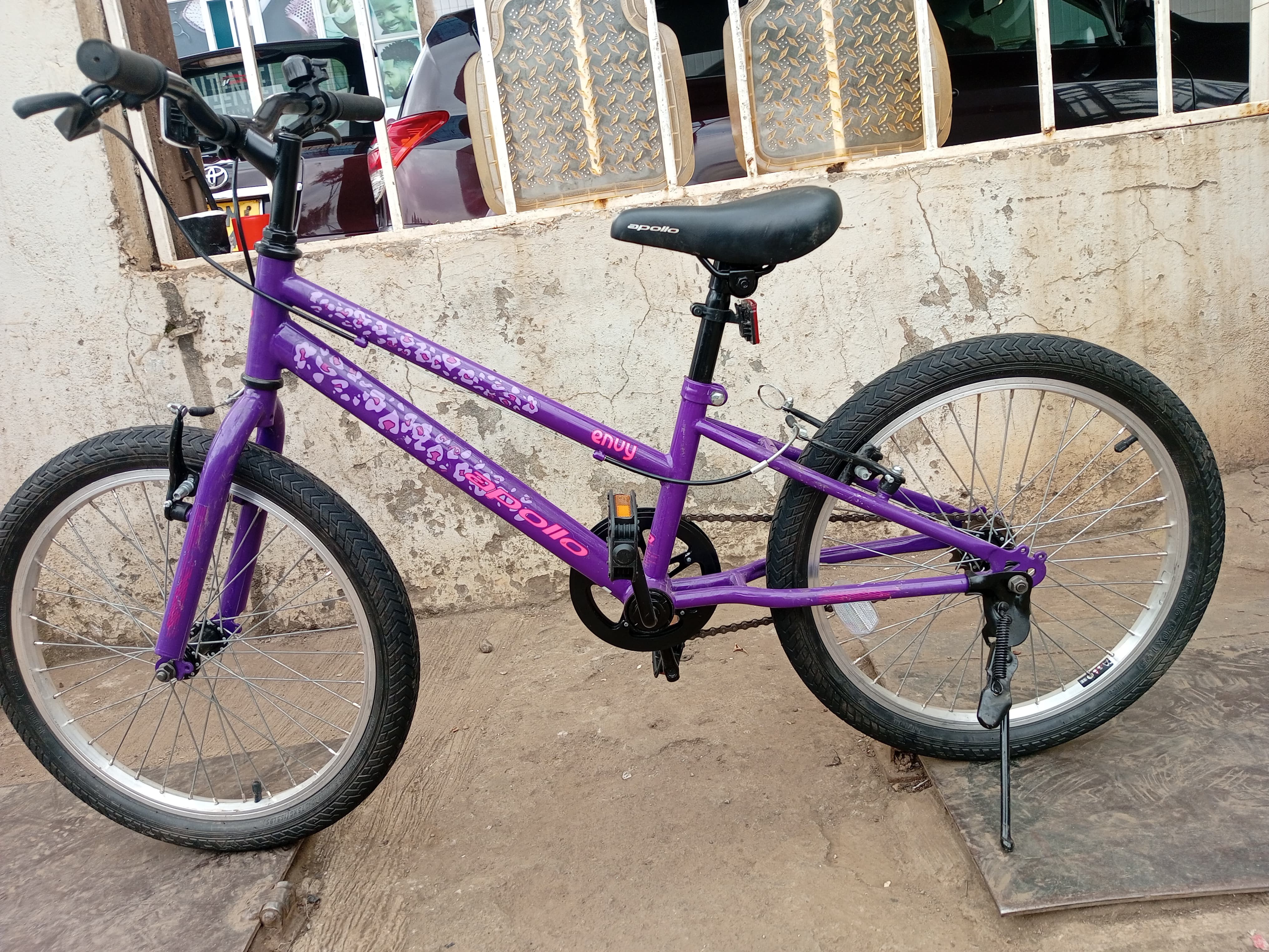 Stylish Purple Apollo Envy Bike – 20” Tires for Girls & Pre-Teens